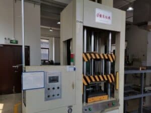 油圧深絞りプレス　kaitao techは